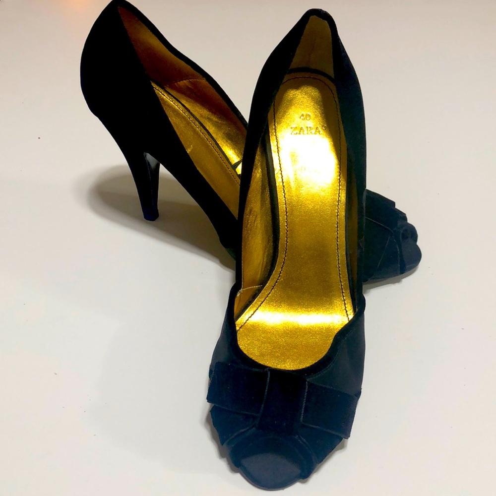 EUC Zara velvet/satin peep toe heels size 9